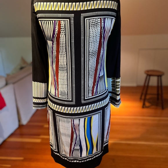 Diane von Furstenberg dress size 2 US. - Picture 5 of 8